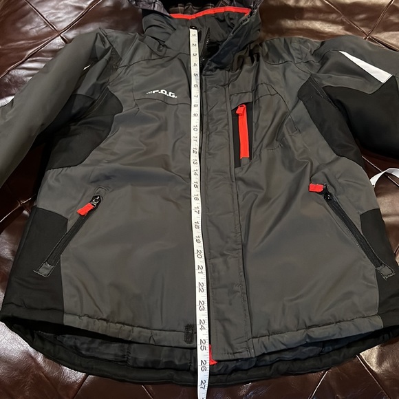 London Fog boy’s jacket. - Picture 3 of 13